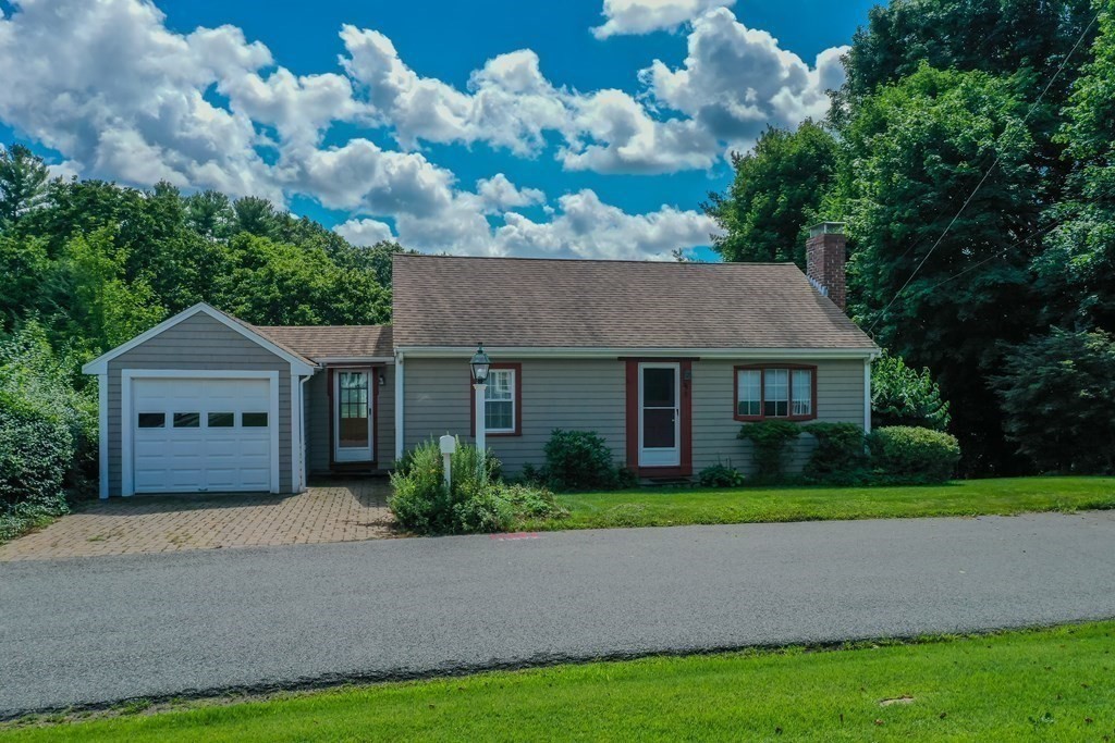 26 River Road Hanover, MA 02339 - Photo 3 of 30