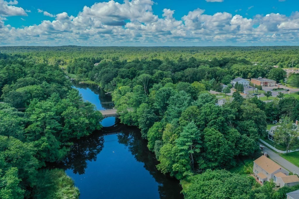 26 River Road Hanover, MA 02339 - Photo 4 of 30