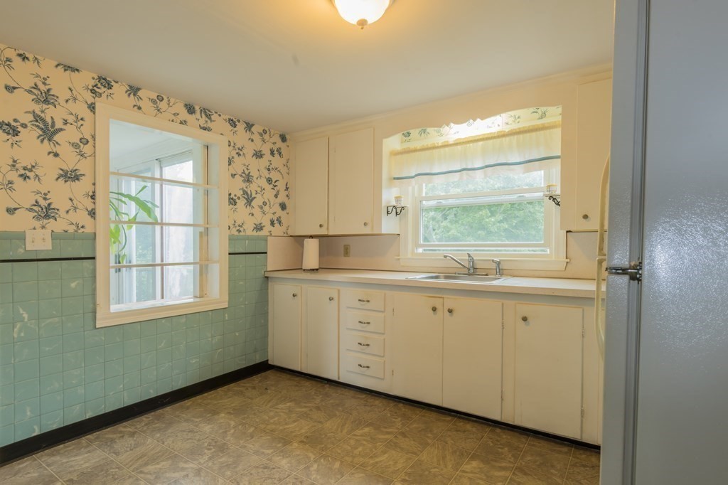 26 River Road Hanover, MA 02339 - Photo 7 of 30