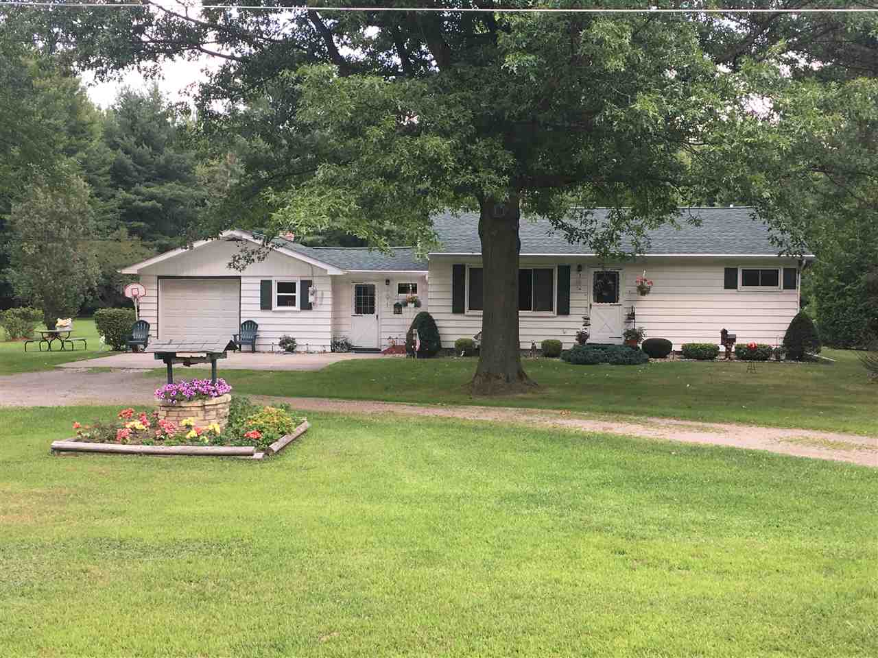 3380 West Gary Road Montrose, MI 48457 - Photo 1 of 24 31381227.JPG