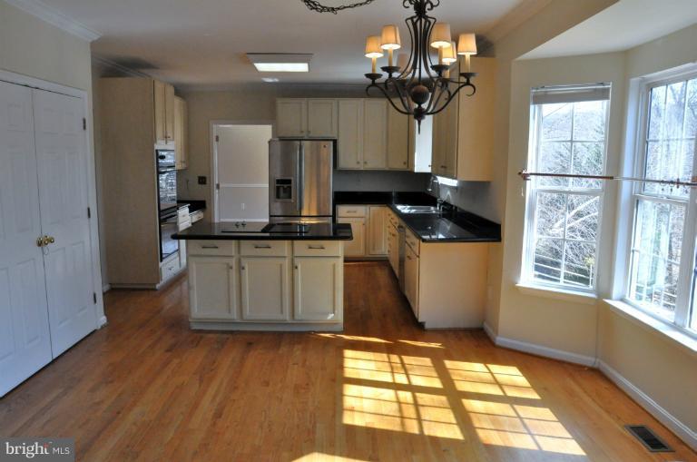 6425 Spring Forest Road Frederick, MD 21701 - Photo 9 of 30 Kitchen & Nook is 23' x 13'