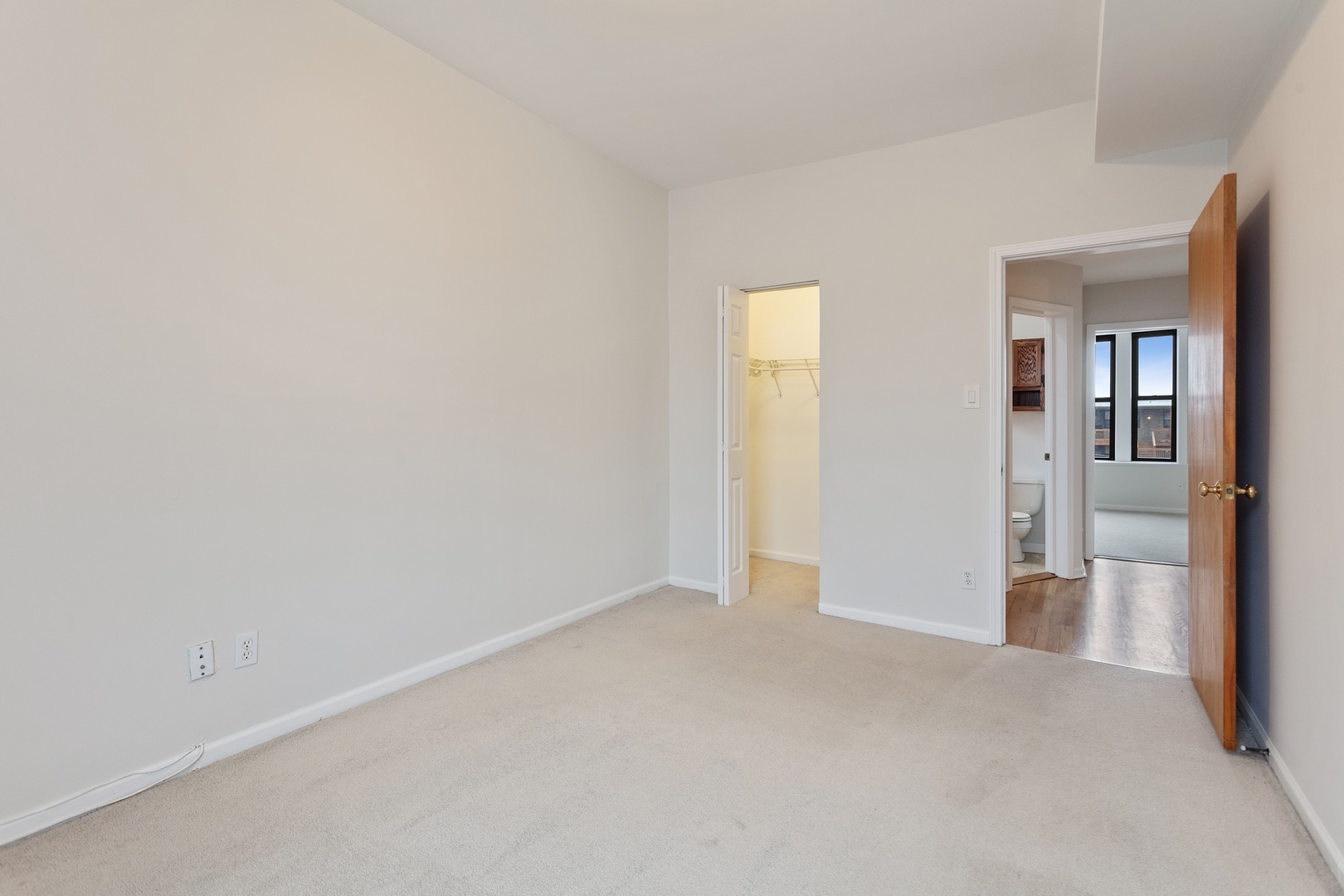 1409 East 62nd Street, Unit 3 Chicago, IL 60637 - Photo 9 of 10 a view of an empty room