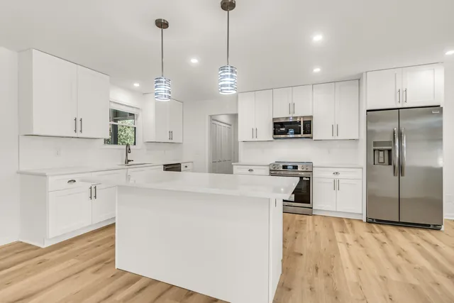 $8,000 | 404 Hobcaw Drive, Mount Pleasant, SC 29464