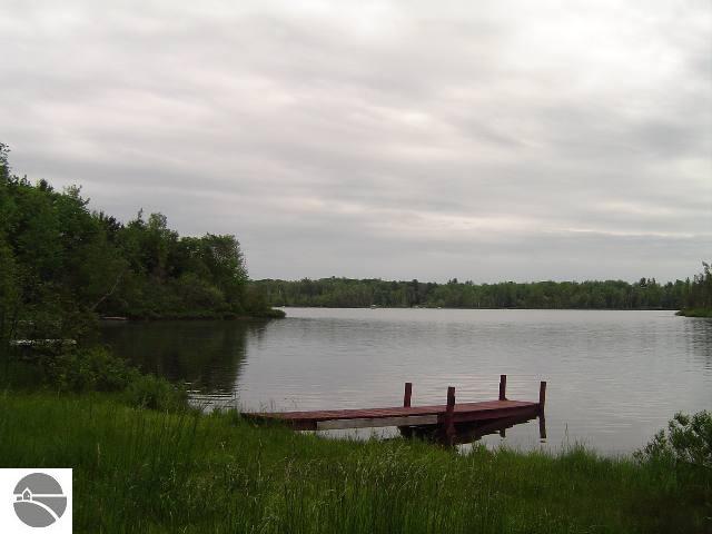 10705 White Pine Road Interlochen, MI 49643 - Photo 5 of 9 1663970-4.JPG