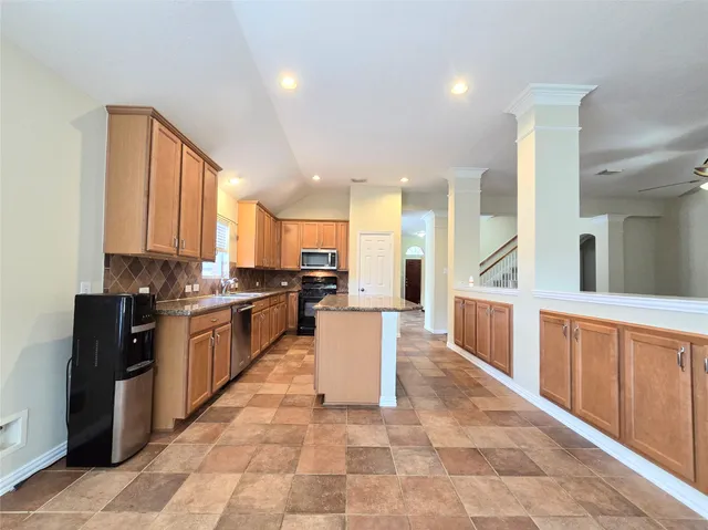 $3,095 | 31323 Trinity Park Lane, Spring, TX 77386