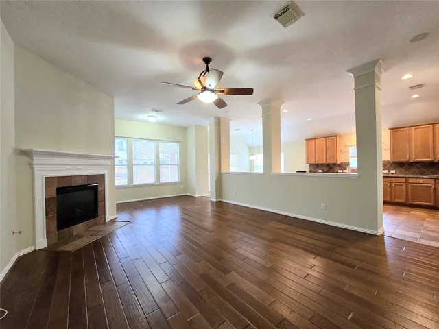 $3,095 | 31323 Trinity Park Lane, Spring, TX 77386