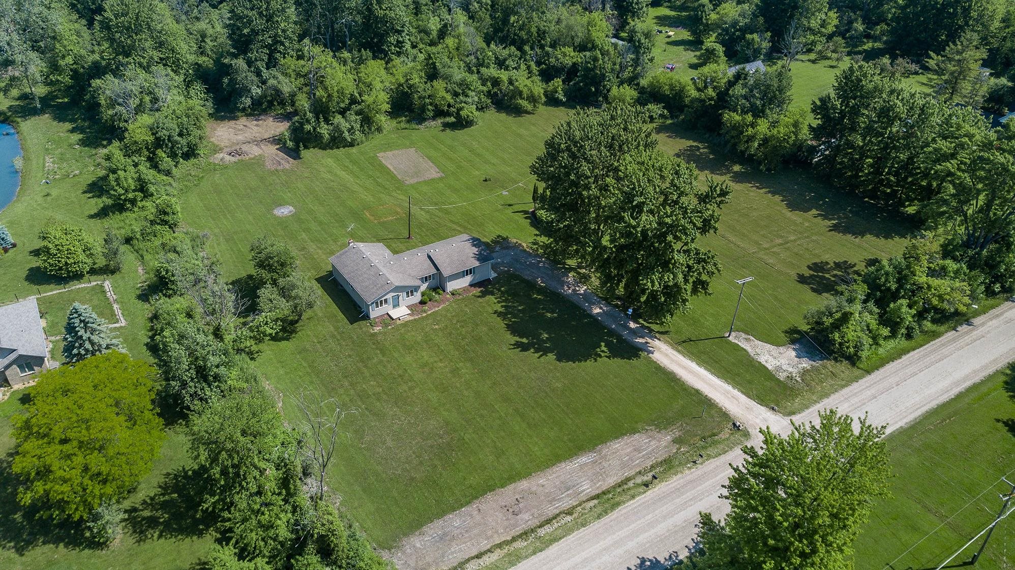 19211 31 Mile Road Ray, MI 48096 - Photo 36 of 41 50179084-caf93eb3-2d33-42f0-95a3-d8b7383979f7.JPG