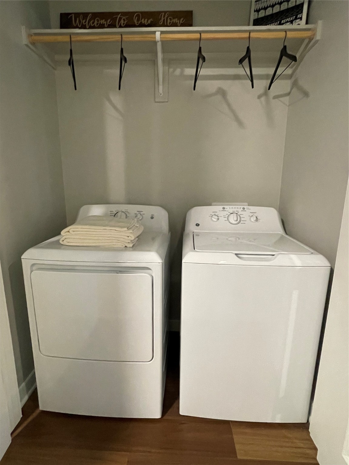 12840 Jones Road, Unit 101 Houston, TX 77070 - Photo 9 of 11 Washer and Dryer is included