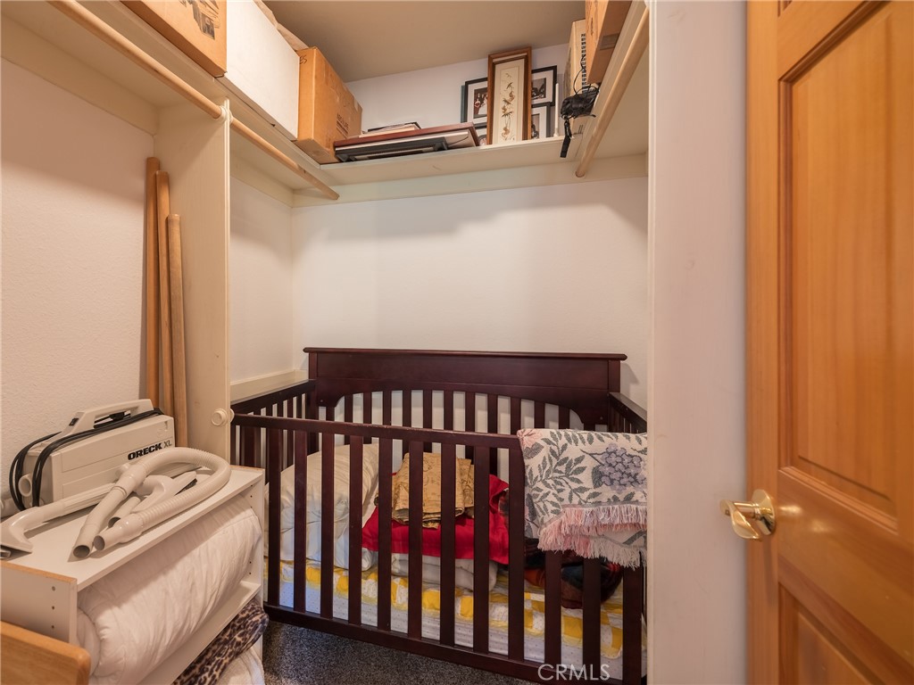 414 Pioneer Road Lake Arrowhead, CA 92352 - Photo 30 of 35