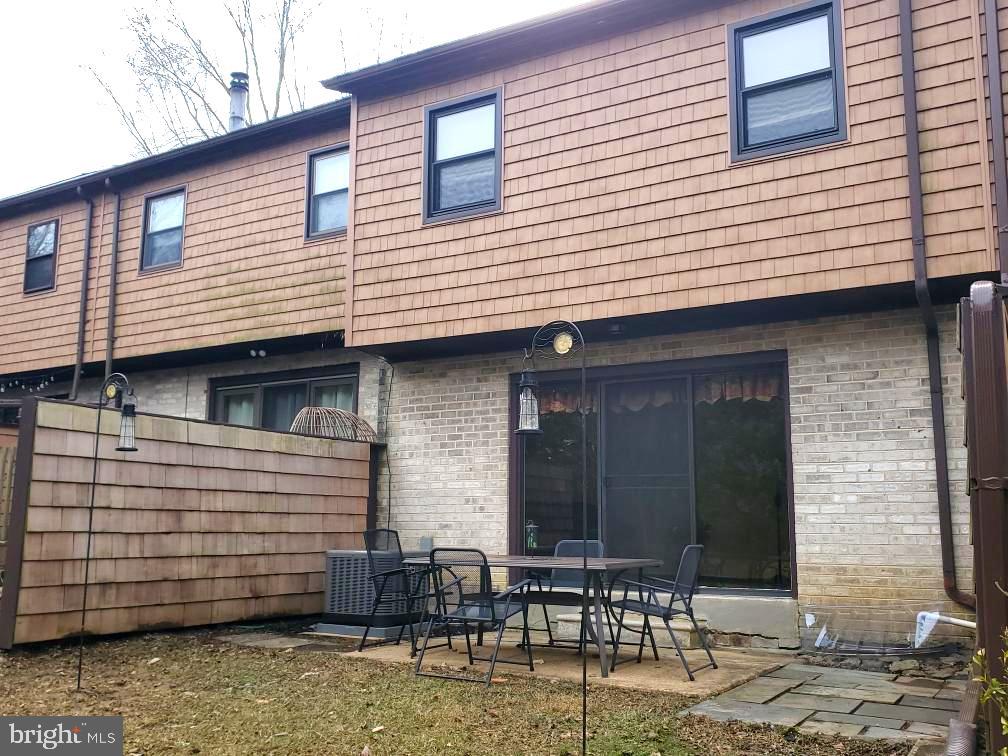 83 Bishop Drive Aston, PA 19014 - Photo 22 of 47 Back Patio
