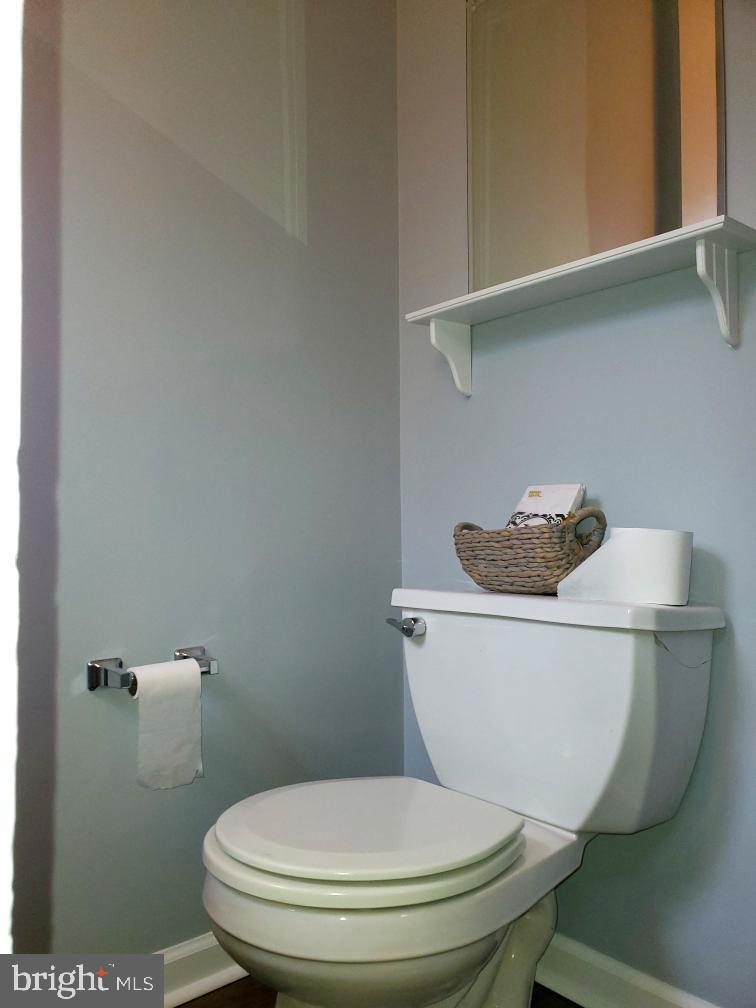 83 Bishop Drive Aston, PA 19014 - Photo 24 of 47 Powder Room- 1st Floor