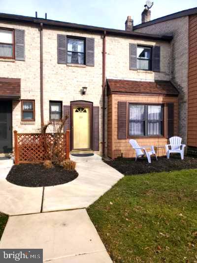 83 Bishop Drive Aston, PA 19014 - Photo 3 of 47 Exterior Front