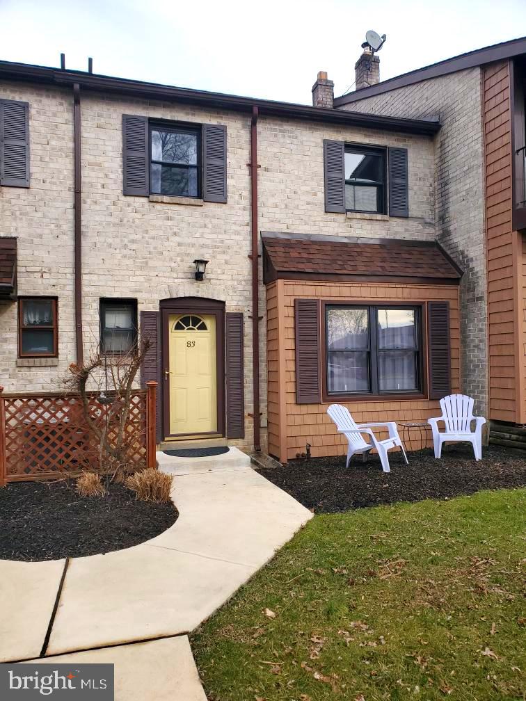 83 Bishop Drive Aston, PA 19014 - Photo 5 of 47 Front Entrance
