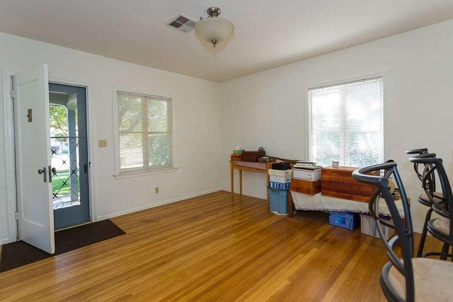 252 South D Street Exeter, CA 93221 - Photo 6 of 35 252 D-6