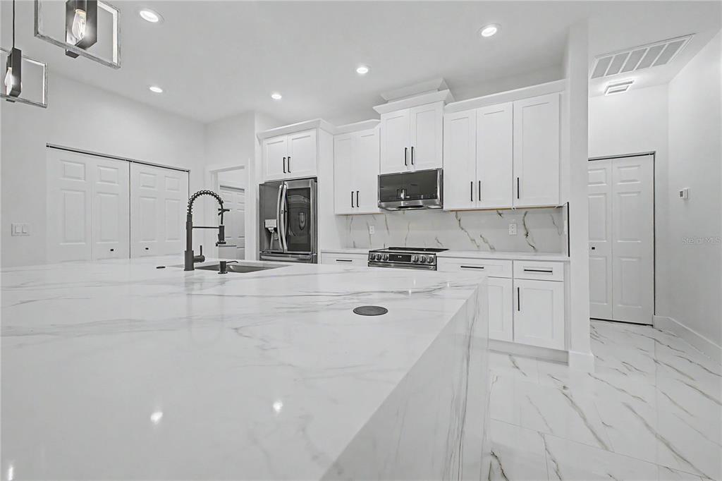 7372 Madrid Road Weeki Wachee, FL 34613 - Photo 27 of 61