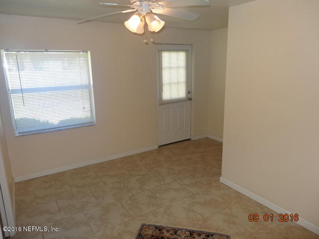 10559 Lake View Road East Jacksonville, FL 32225 - Photo 26 of 43 Owner's Sitting Area