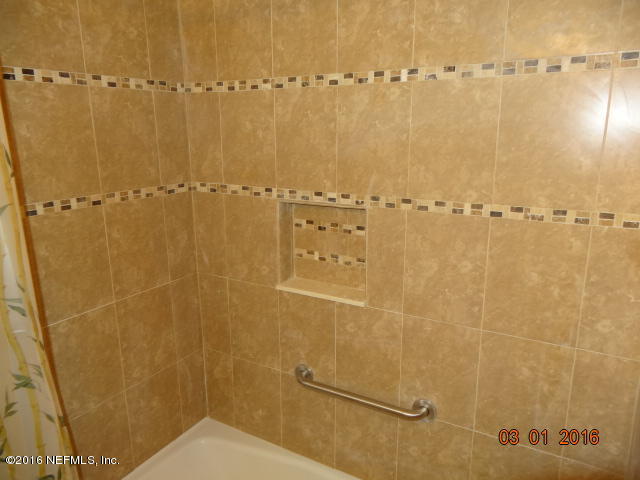 10559 Lake View Road East Jacksonville, FL 32225 - Photo 33 of 43 Secondary Full Bath