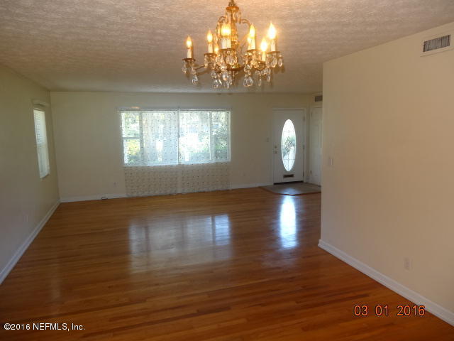 10559 Lake View Road East Jacksonville, FL 32225 - Photo 10 of 43 Living/Dining
