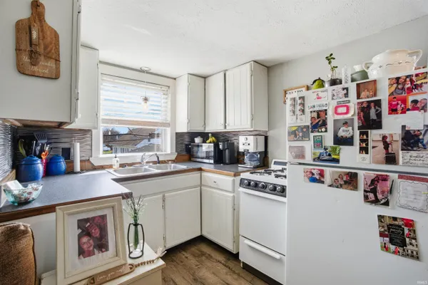 $299,000 | 512 East Main Street, Gas City, IN 46933