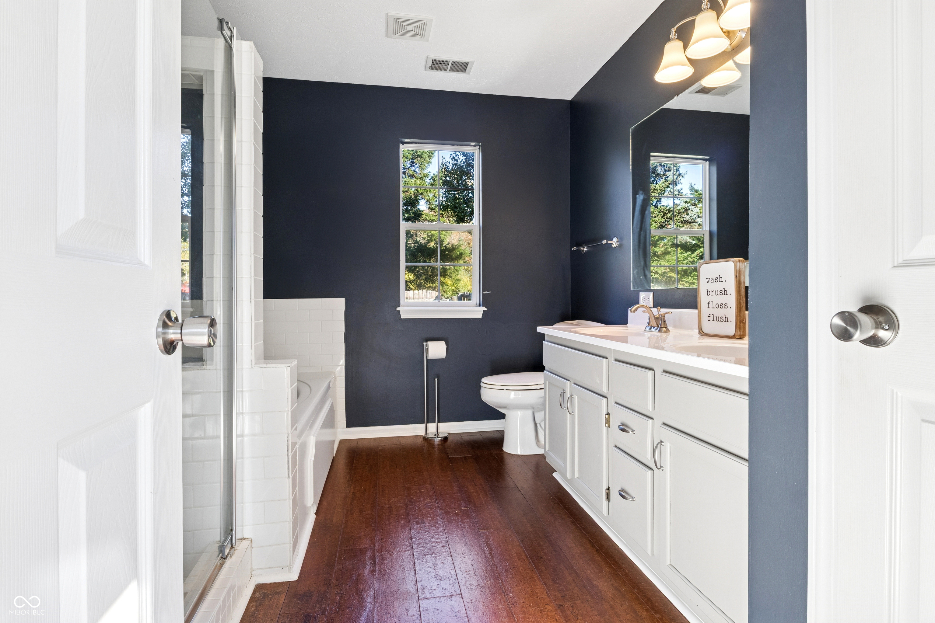 6230 Valleyview Drive Fishers, IN 46038 - Photo 18 of 30