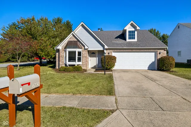 $325,000 | 6230 Valleyview Drive, Fishers, IN 46038