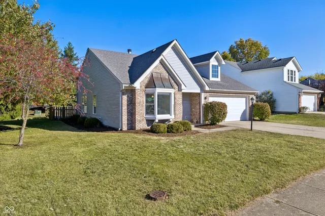 $325,000 | 6230 Valleyview Drive, Fishers, IN 46038
