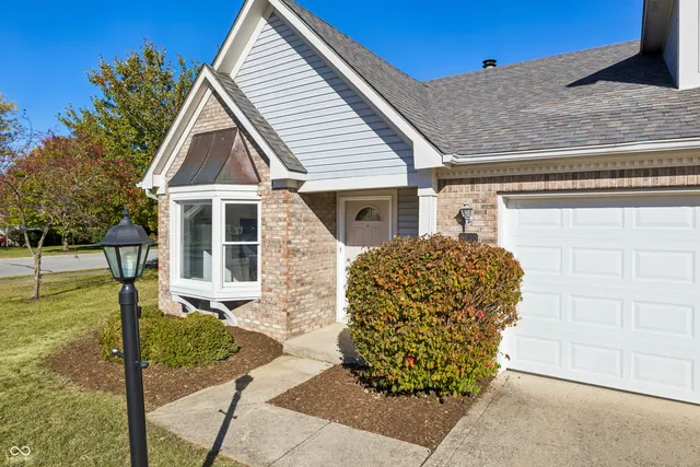 $325,000 | 6230 Valleyview Drive, Fishers, IN 46038