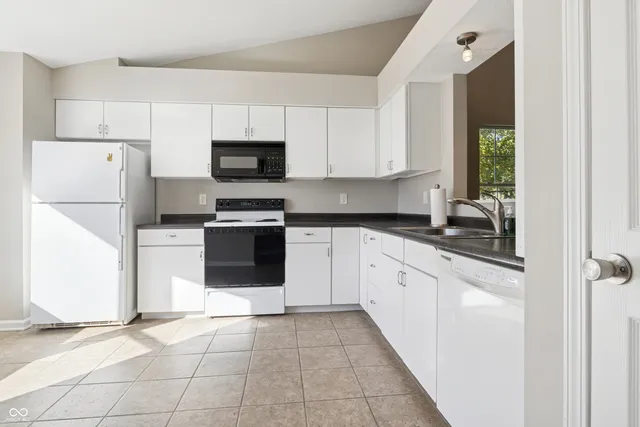 $325,000 | 6230 Valleyview Drive, Fishers, IN 46038