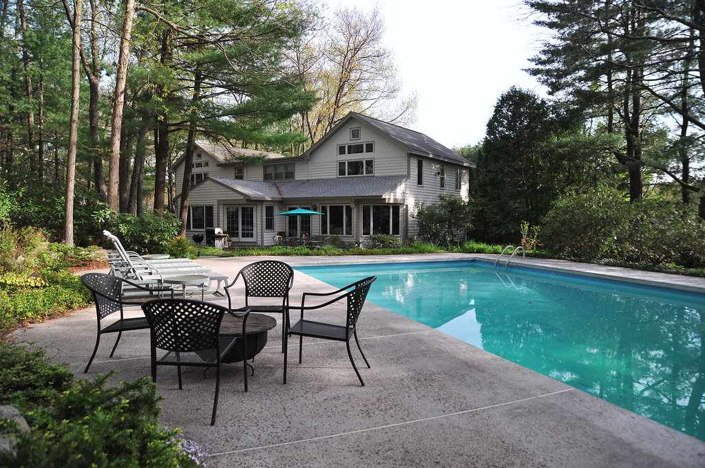 266 North Acres Road Manchester, NH 03104 - Photo 19 of 30 Gallery Image 19