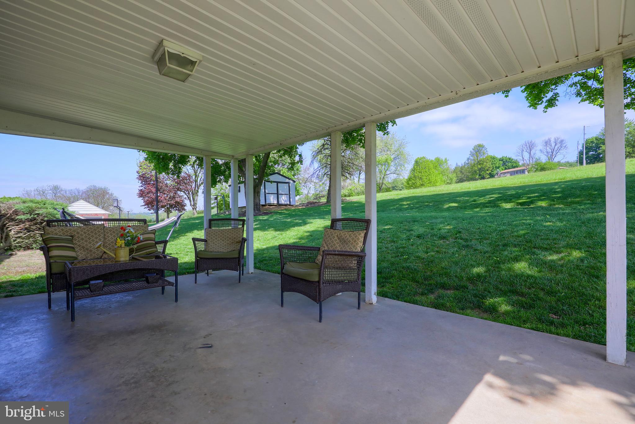 395 Hess Farm Road York, PA 17403 - Photo 2 of 23 Gallery Image 2