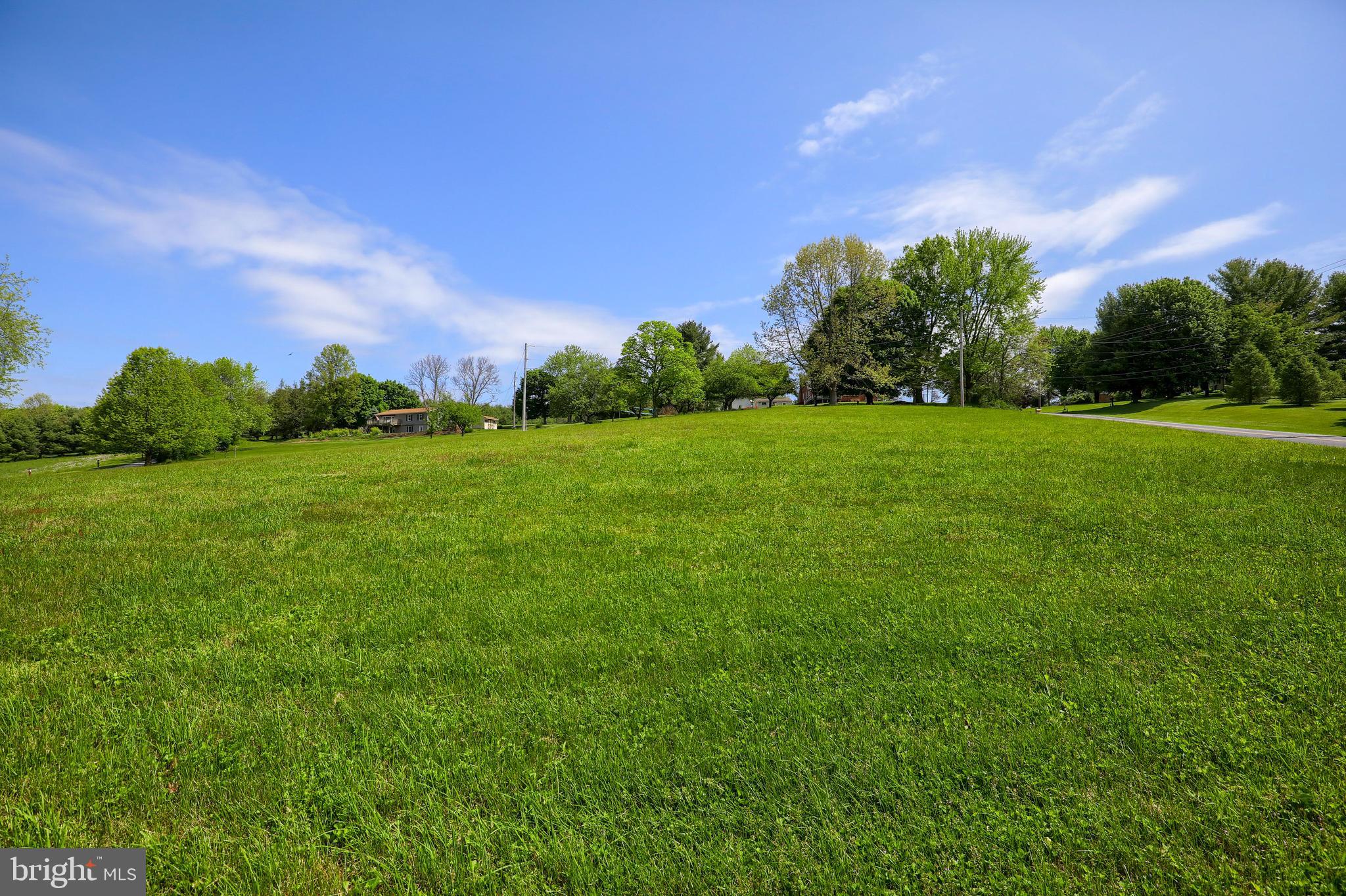395 Hess Farm Road York, PA 17403 - Photo 3 of 23 Gallery Image 3