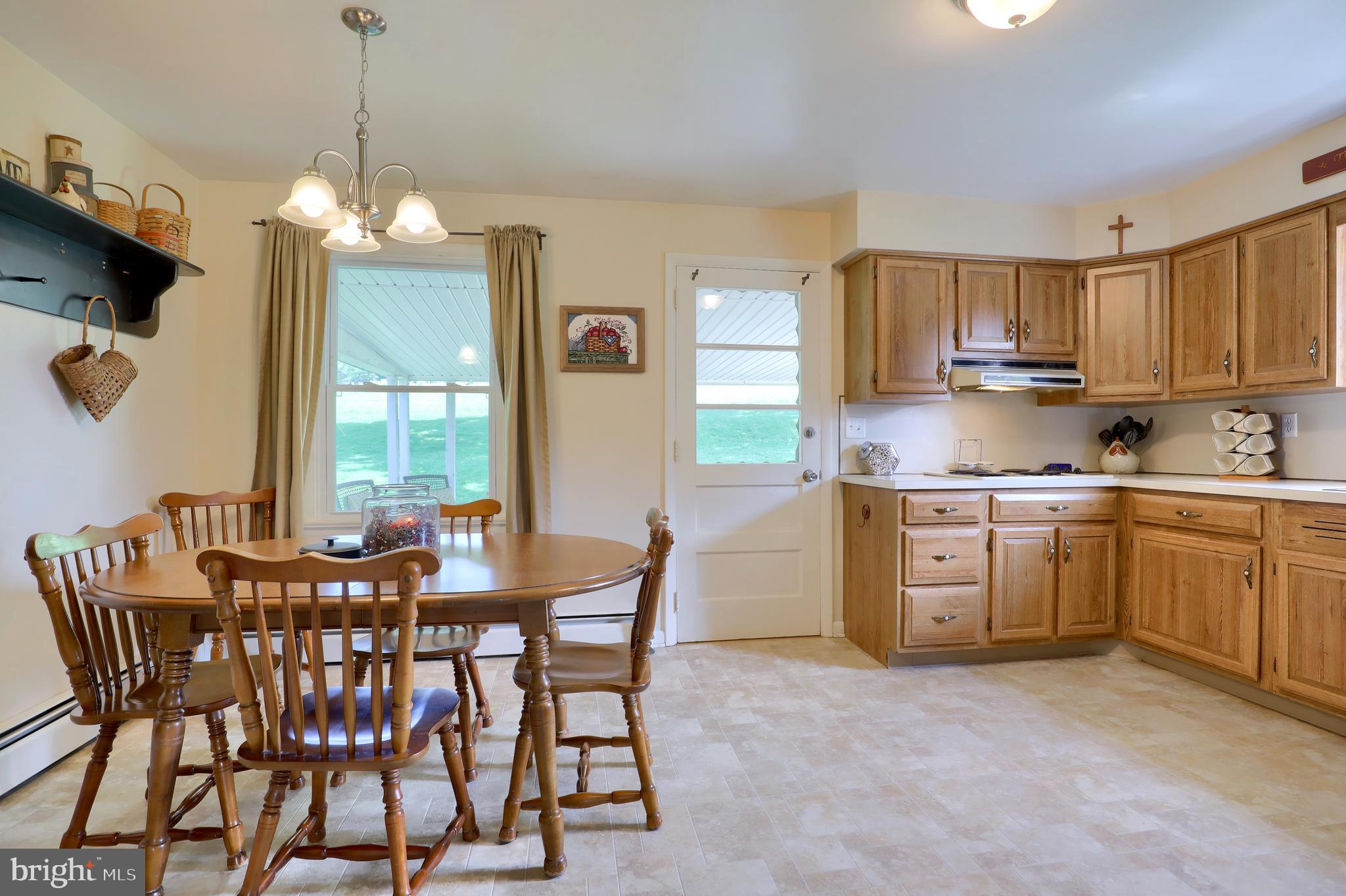 395 Hess Farm Road York, PA 17403 - Photo 7 of 23 Gallery Image 7