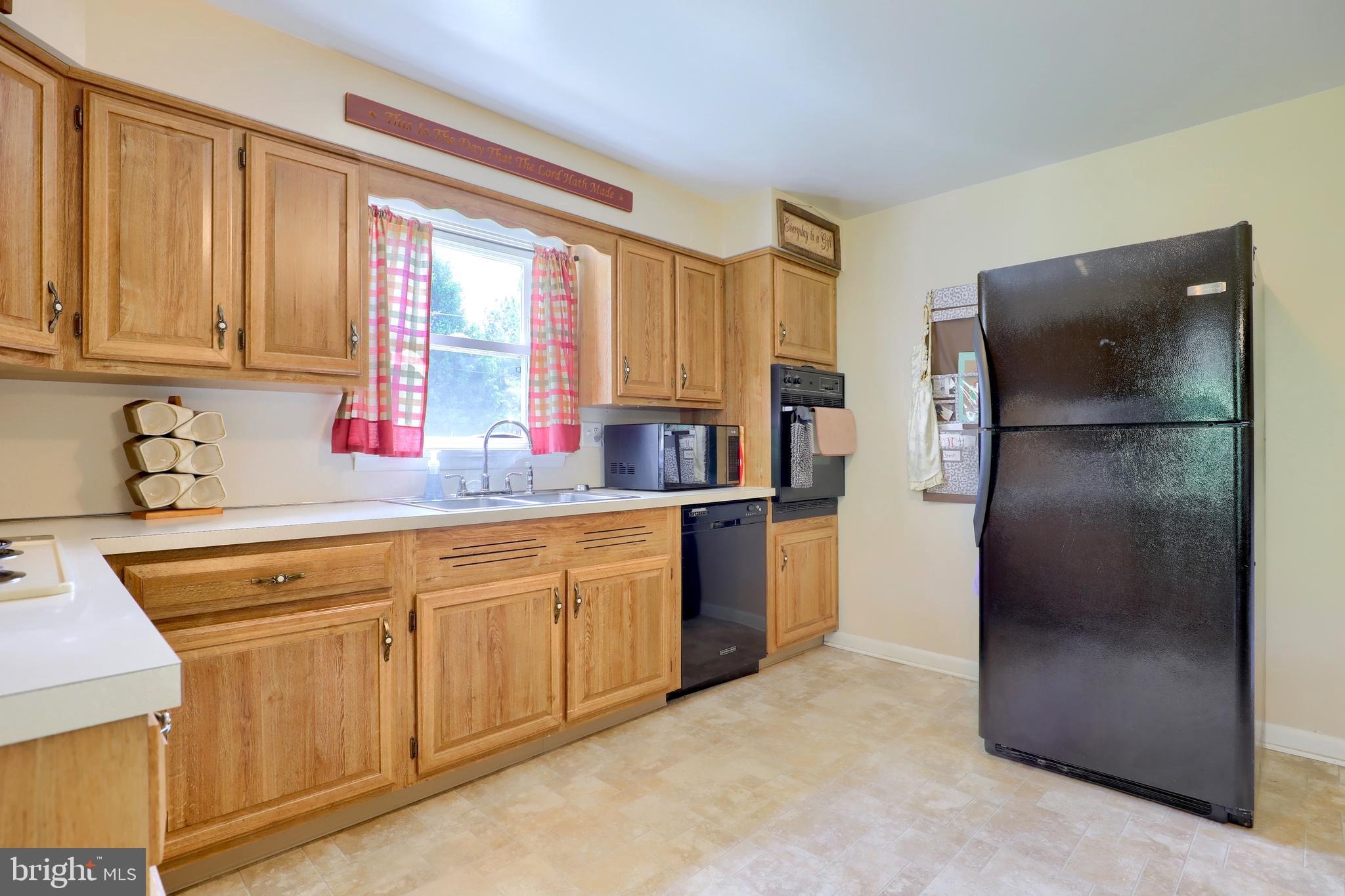 395 Hess Farm Road York, PA 17403 - Photo 10 of 23 Gallery Image 10