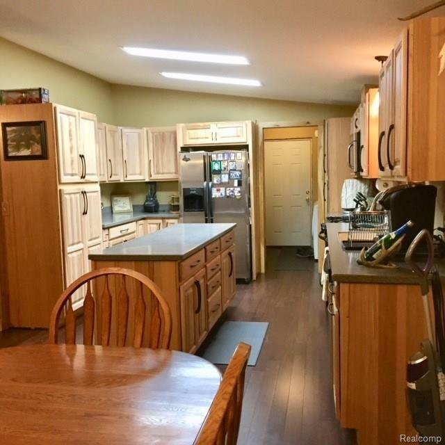 1820 Bowers Road Lapeer, MI 48446 - Photo 4 of 16 4.jpg