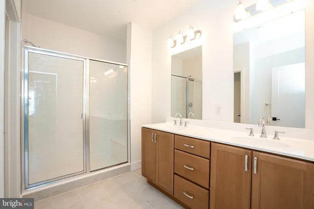 a view of a room with an empty space