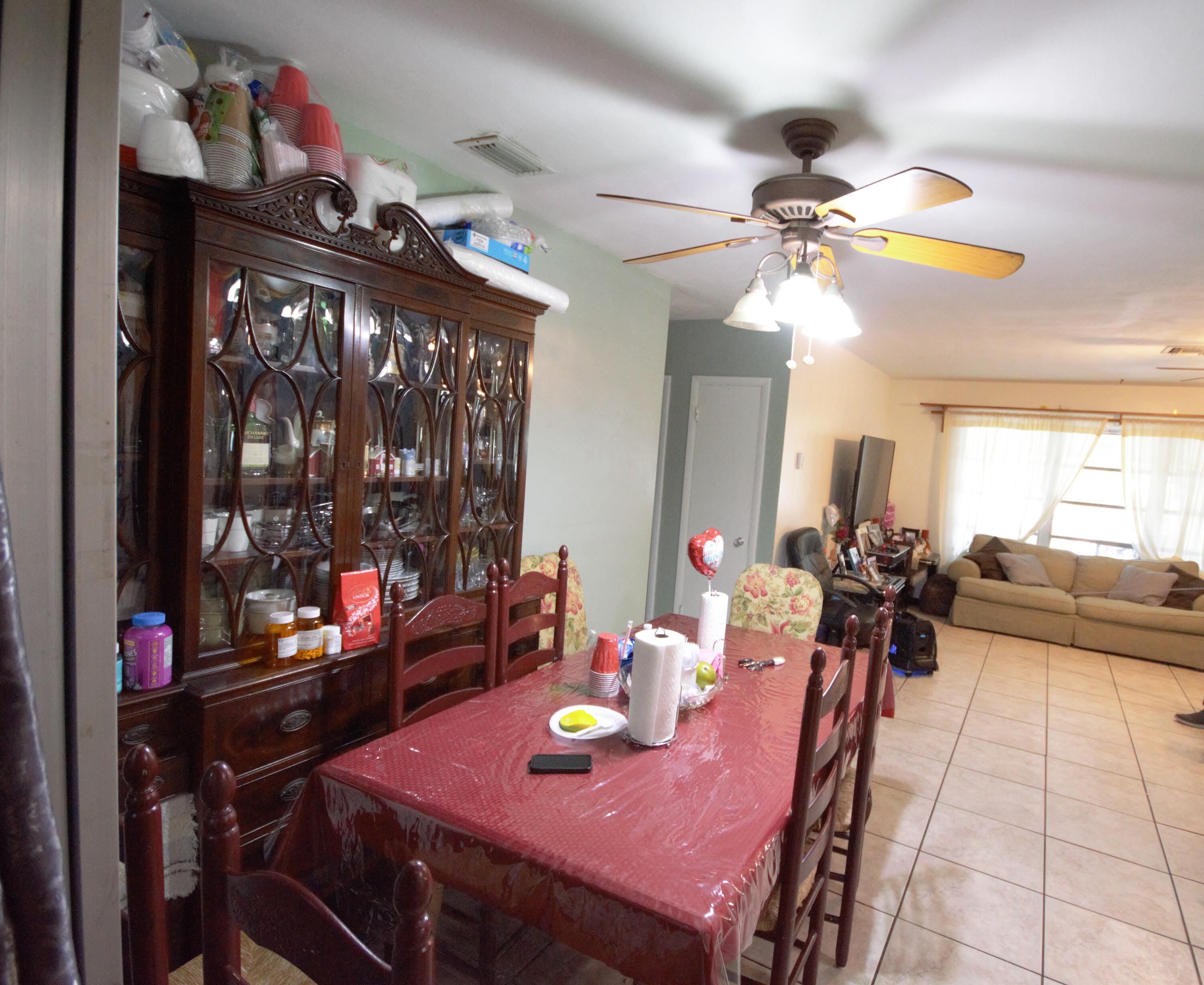 4286 Davis Road Lake Worth, FL 33461 - Photo 15 of 19 Dining Area