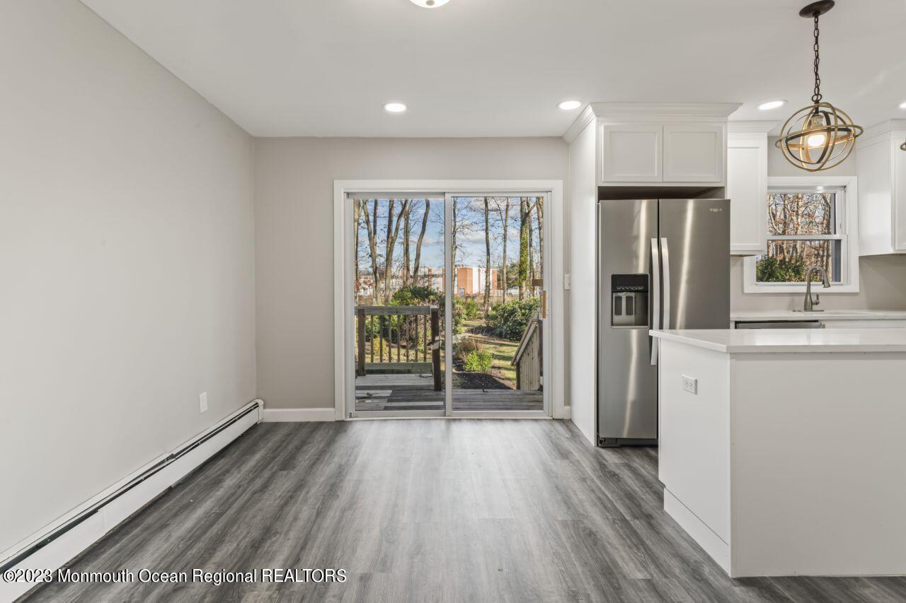 44 Korman Road Bayville, NJ 08721 - Photo 3 of 44 Dining room