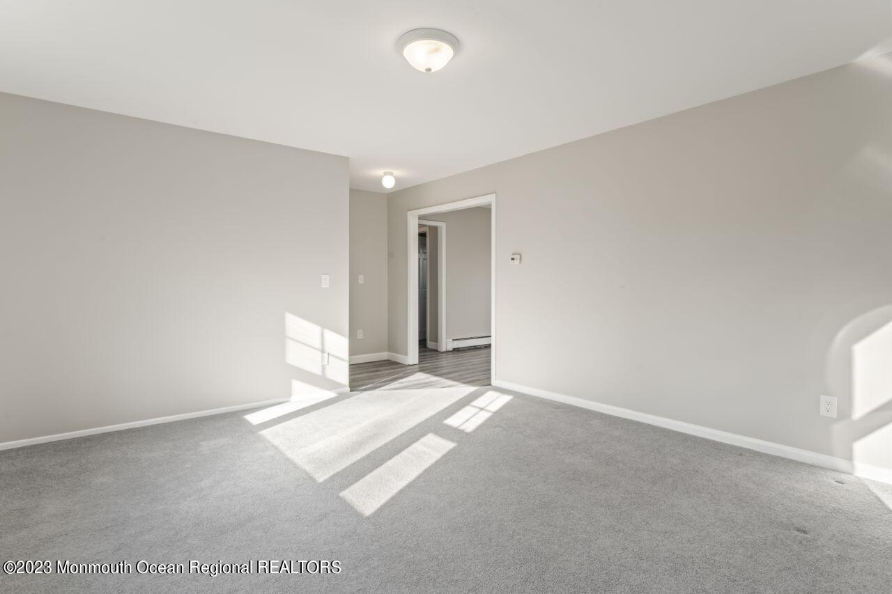 44 Korman Road Bayville, NJ 08721 - Photo 4 of 44 Living room