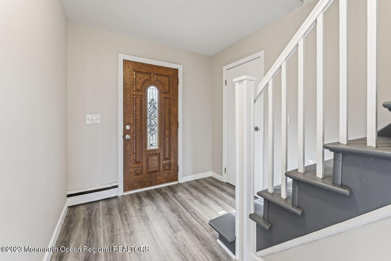 44 Korman Road Bayville, NJ 08721 - Photo 6 of 44 Foyer
