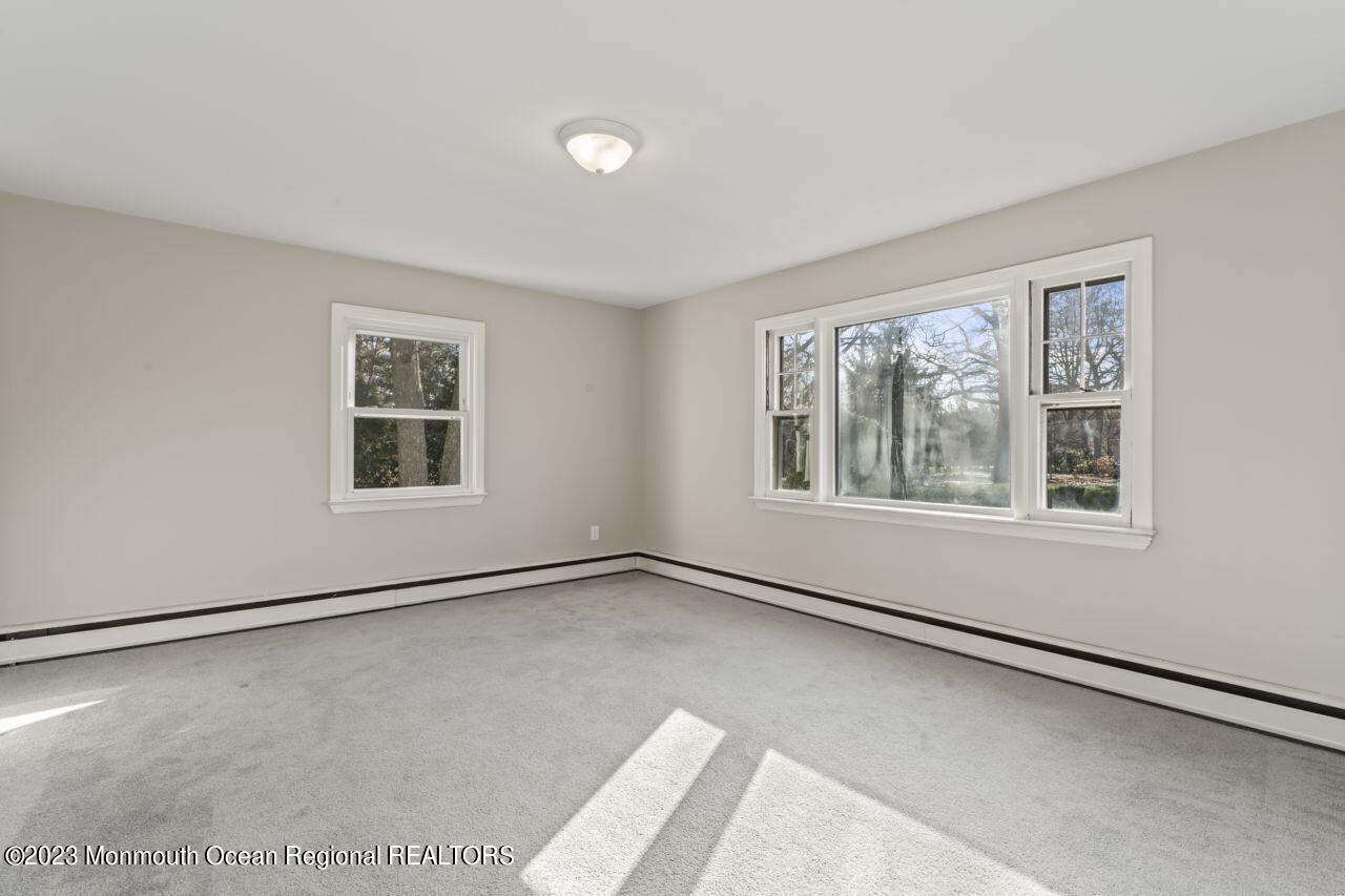 44 Korman Road Bayville, NJ 08721 - Photo 7 of 44 Living room