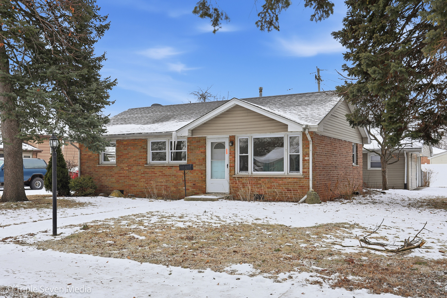 6135 Birmingham Street Chicago Ridge, IL 60415 - Photo 2 of 28