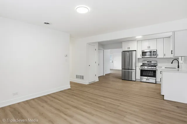 $350,000 | 6135 Birmingham Street, Chicago Ridge, IL 60415