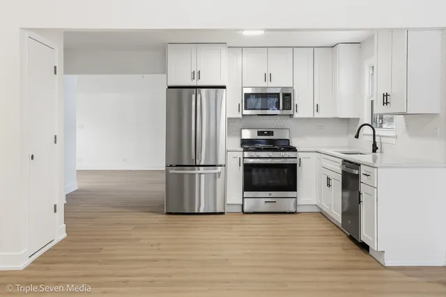 $350,000 | 6135 Birmingham Street, Chicago Ridge, IL 60415