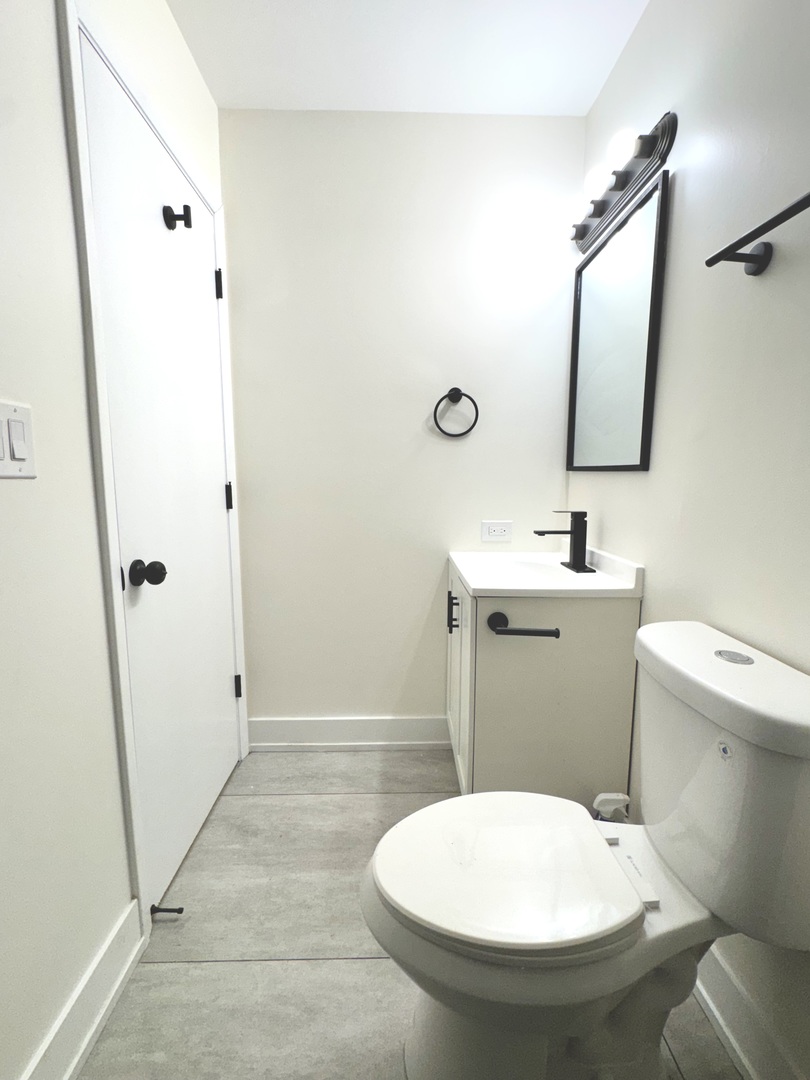 6135 Birmingham Street Chicago Ridge, IL 60415 - Photo 10 of 12