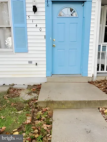 a view of a entryway door of the house