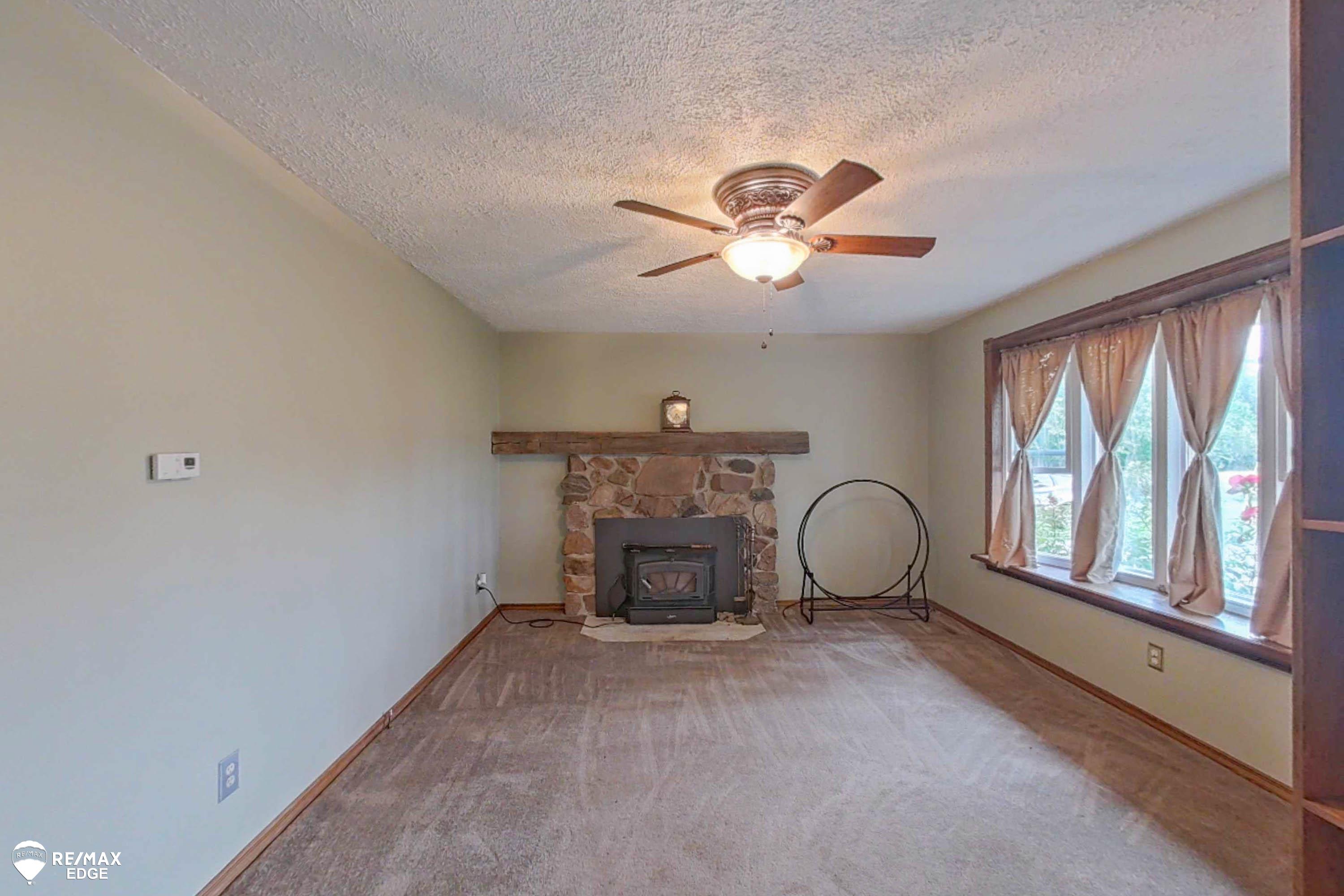 10235 Maple Road Birch Run, MI 48415 - Photo 11 of 47 50122449-10.JPG
