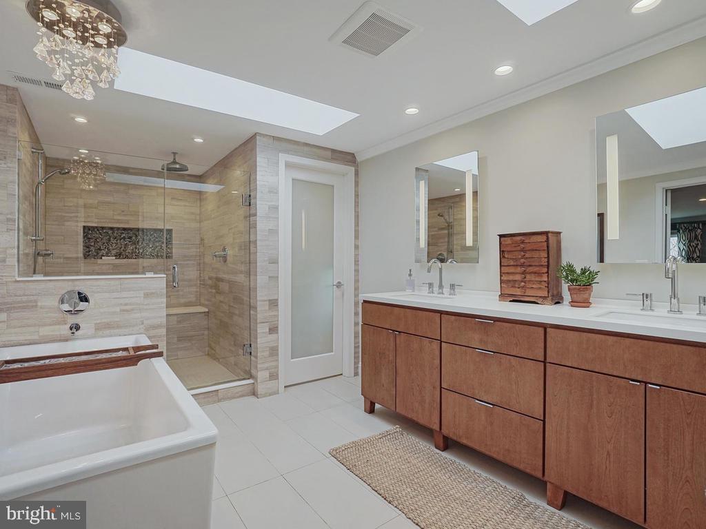 12101 Triple Crown Road Gaithersburg, MD 20878 - Photo 24 of 42 Luxurious Master Bath