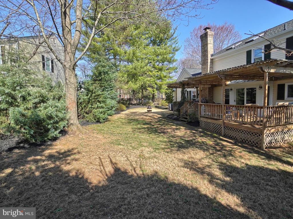 12101 Triple Crown Road Gaithersburg, MD 20878 - Photo 42 of 42 Backyard