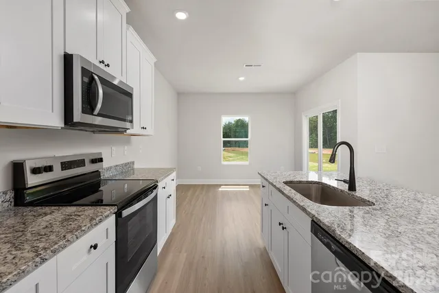 $412,900 | 6730 Fairford Drive, Charlotte, NC 28215