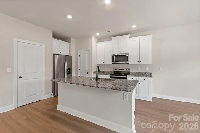 $412,900 | 6730 Fairford Drive, Charlotte, NC 28215